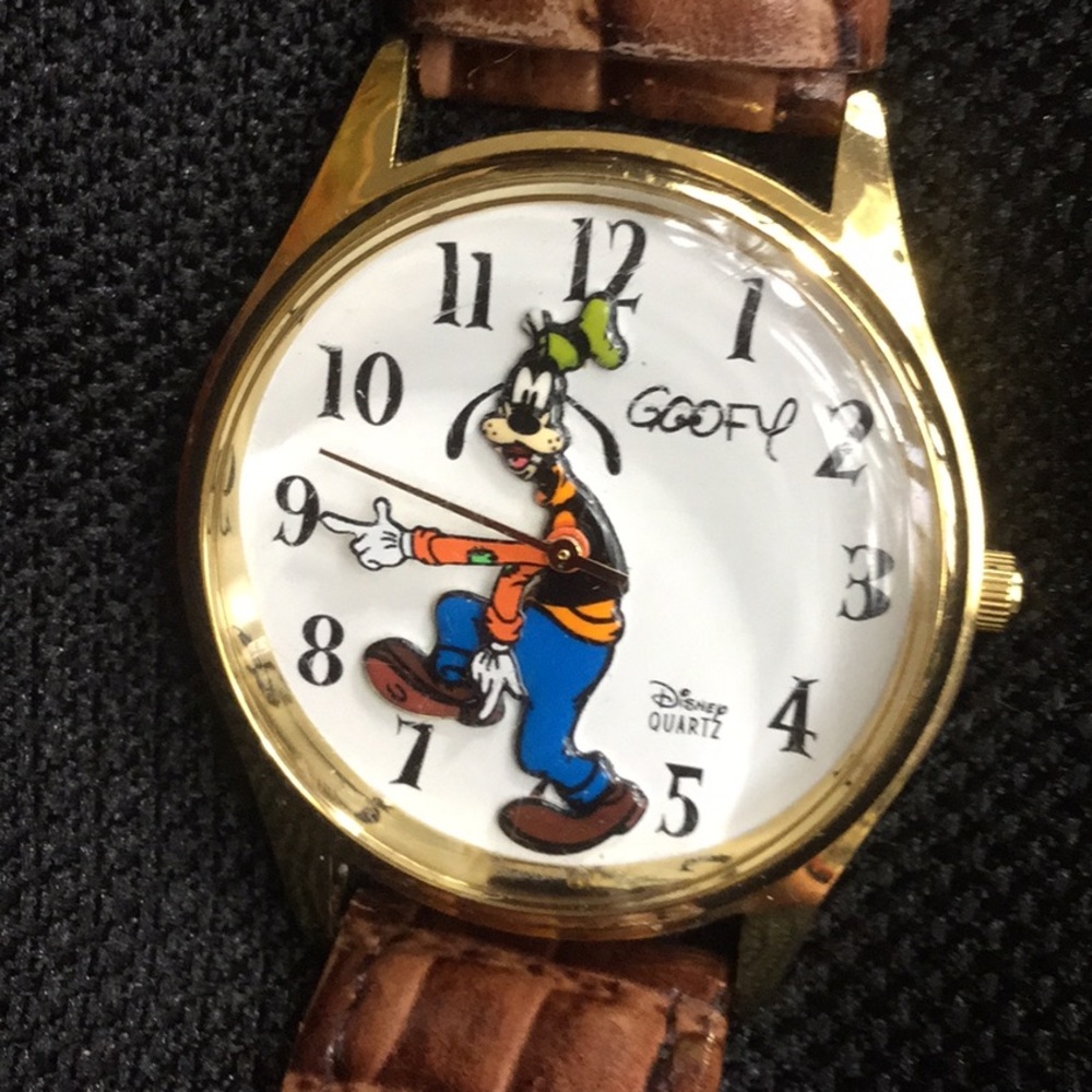 WDW park Rare Authentic Walt Disney World quartz